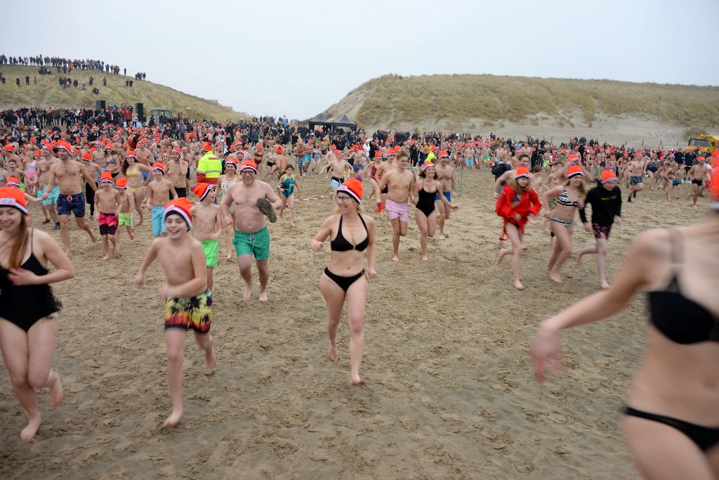 ../Images/Nieuwjaarsduik Nederzandt 2020 050.jpg